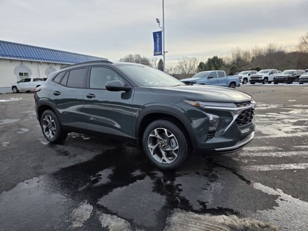 New 2026 Chevrolet Trax LT SUV