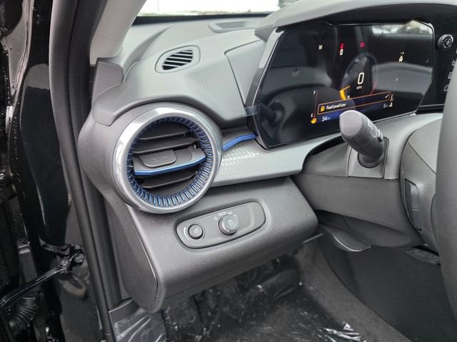 2026 Chevrolet Trax LT - Photo 8