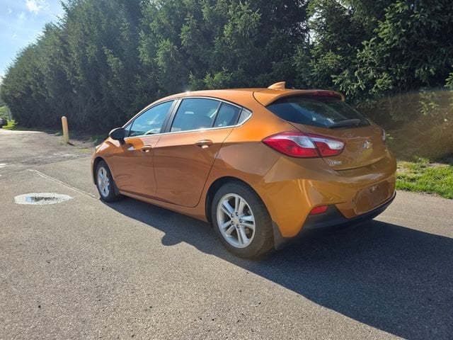Used 2017 Chevrolet Cruze LT with VIN 3G1BE6SM6HS558767 for sale in Mercer, PA