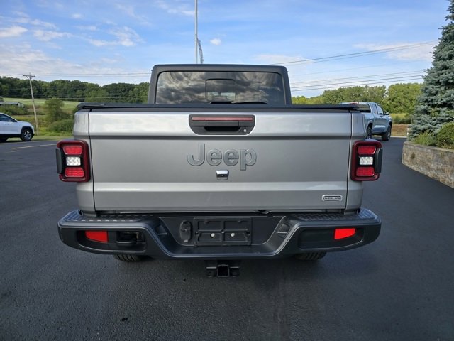 2020 Jeep Gladiator Overland photo 3