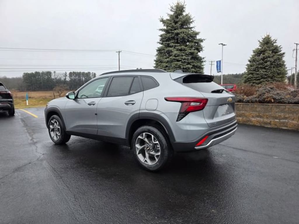 New 2026 Chevrolet Trax LT SUV