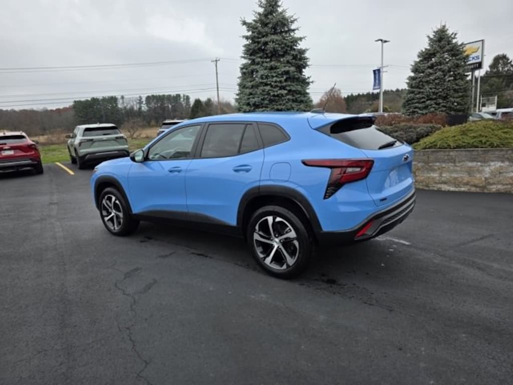 Used 2024 Chevrolet Trax 1RS SUV