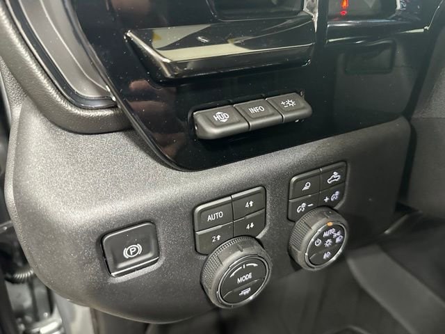 2026 Chevrolet Silverado 2500 HD ZR2 - Photo 15