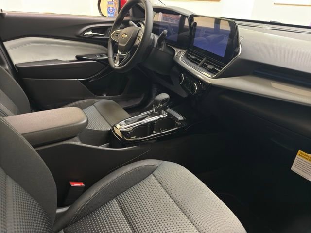 2026 Chevrolet Trax LT - Photo 12