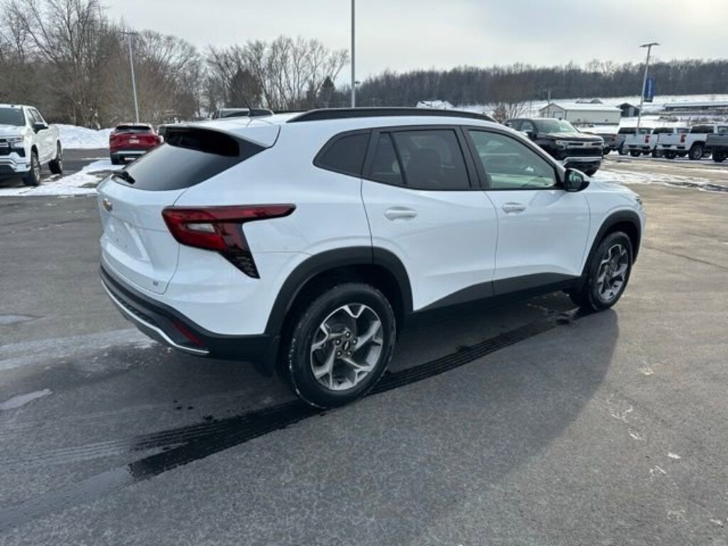 New 2026 Chevrolet Trax LT SUV