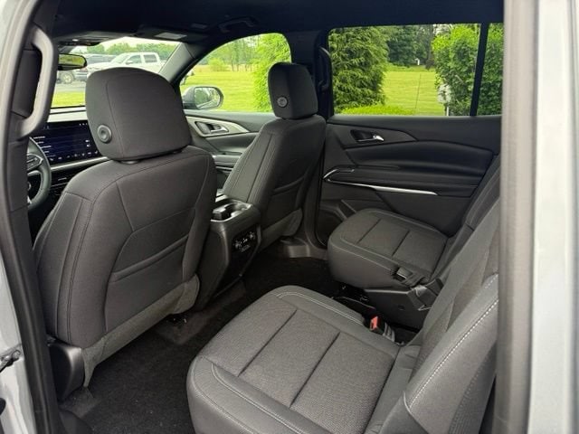 2026 Chevrolet Traverse LT - Photo 9