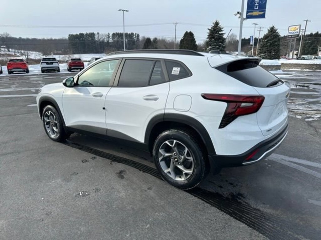 New 2026 Chevrolet Trax LT SUV