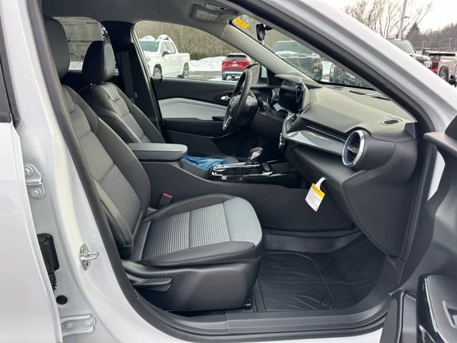 2026 Chevrolet Trax LT - Photo 15