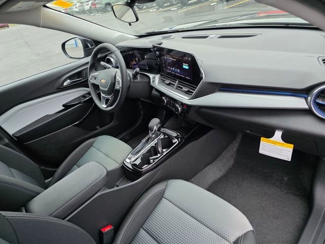 2026 Chevrolet Trax LT - Photo 17