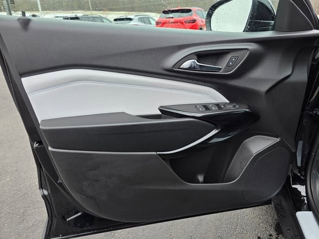 2026 Chevrolet Trax LT - Photo 10