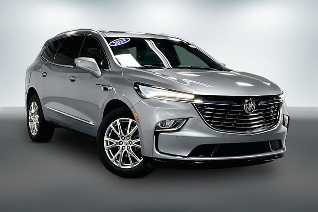 2024 Buick Enclave Essence AWD's photo