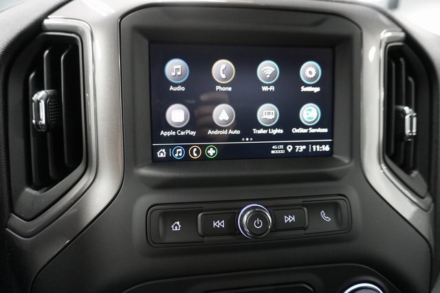 2025 Chevrolet Silverado 2500HD Custom photo 3