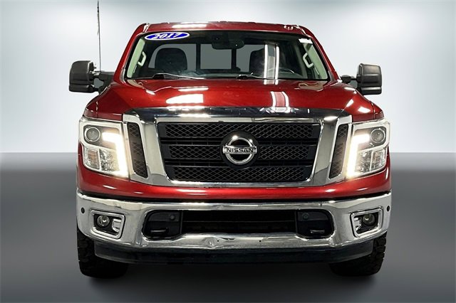 2017 Nissan Titan SL photo 2