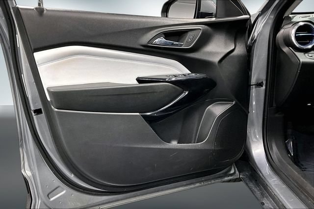 2025 Chevrolet Trax LT - Photo 18