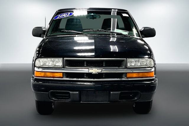 Used 2002 Chevrolet S-10 LS with VIN 1GCCS145X28142508 for sale in Auburn, IN