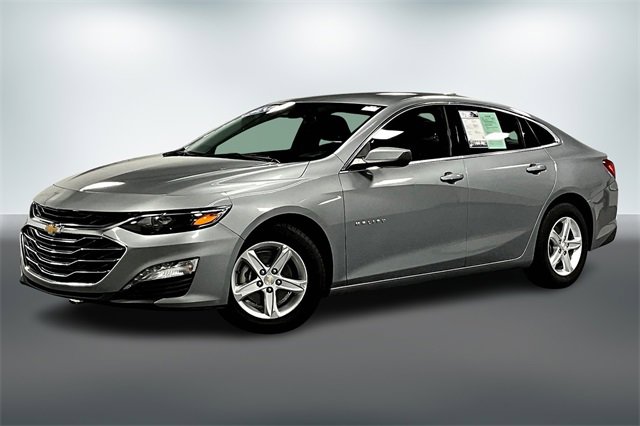 2024 Chevrolet Malibu 1LT photo 3