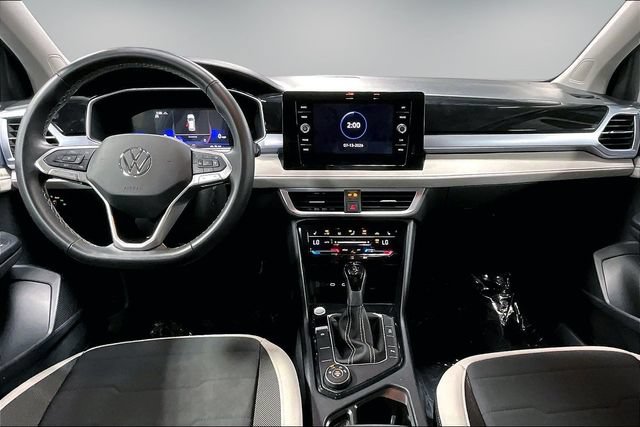 2025 Volkswagen Taos SE - Photo 8