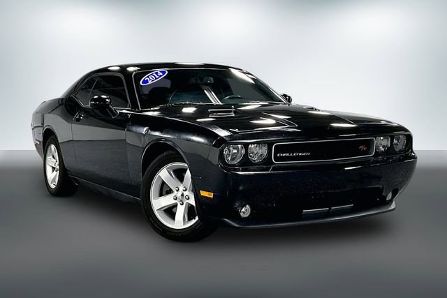 2014 Dodge Challenger R/T's photo