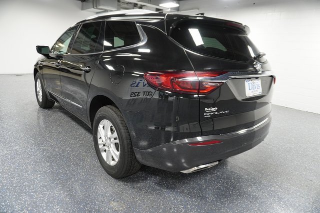 2020 Buick Enclave Essence photo 2