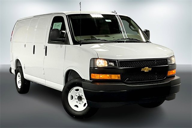 2025 Chevrolet Express Cargo Work Van's photo