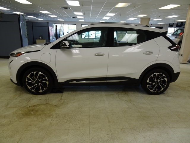 Used 2022 Chevrolet Bolt EUV Premier with VIN 1G1FZ6S09N4110828 for sale in Auburn, IN