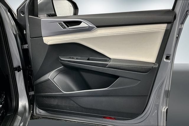 2025 Volkswagen Taos SE - Photo 24