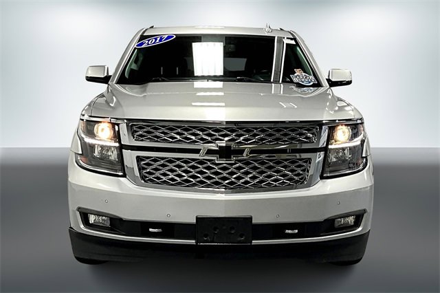 2017 Chevrolet Suburban LT photo 2