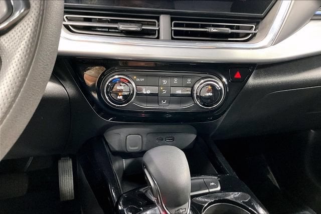 2025 Chevrolet Trax LT - Photo 15