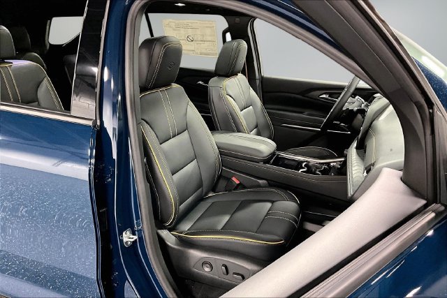 2027 Chevrolet Traverse High Country - Photo 12