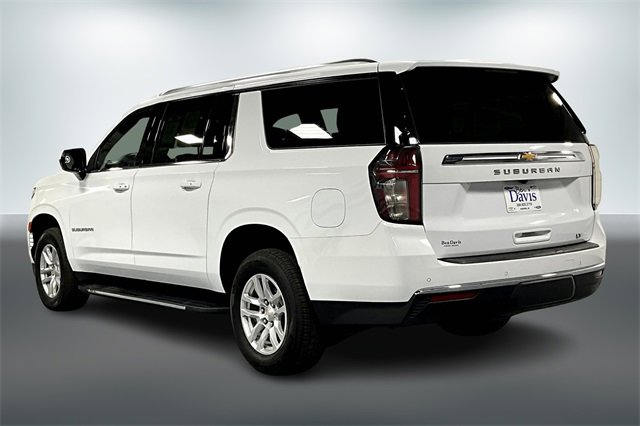 2023 Chevrolet Suburban LT photo 4