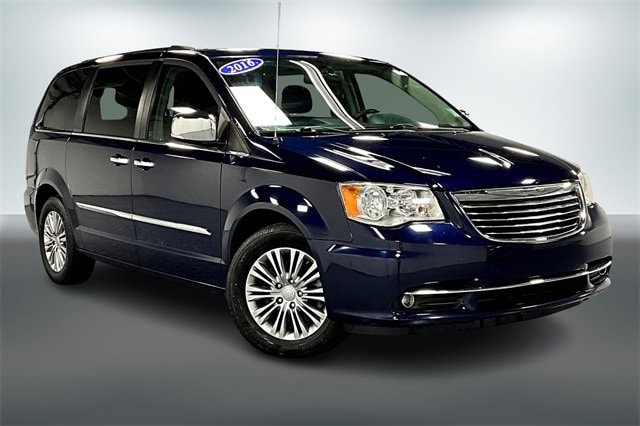 2016 Chrysler Town & Country Anniversary Edition