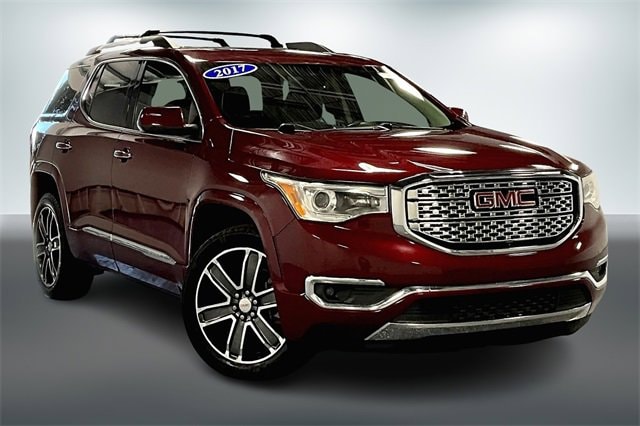 2017 GMC Acadia Denali's photo