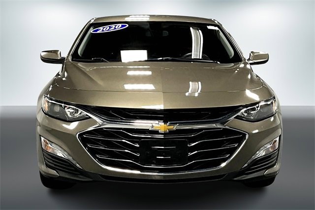 Used 2020 Chevrolet Malibu 1LT with VIN 1G1ZD5ST3LF025422 for sale in Auburn, IN