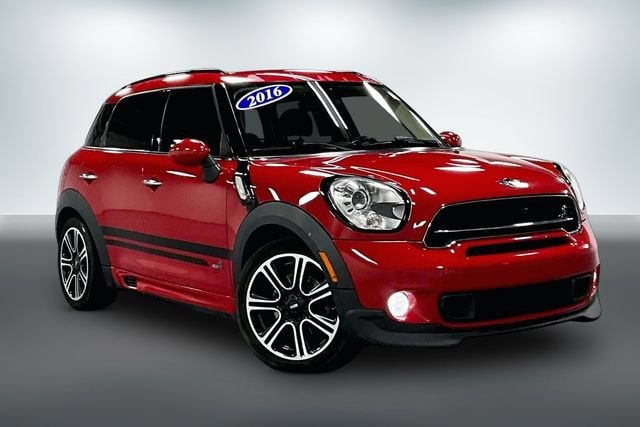 Used 2016 MINI Countryman Countryman S with VIN WMWZC5C58GWU00511 for sale in Auburn, IN