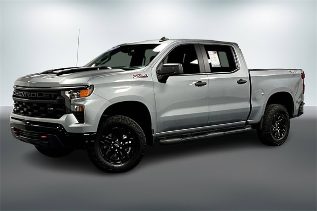 2025 Chevrolet Silverado 1500 Custom Trail Boss photo 3