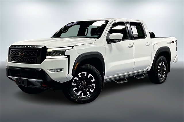 2022 Nissan Frontier Crew Cab photo 3