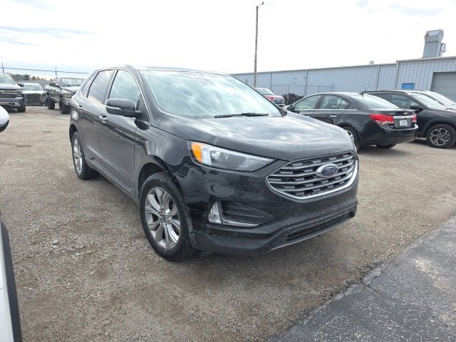 2024 Ford Edge Titanium's photo