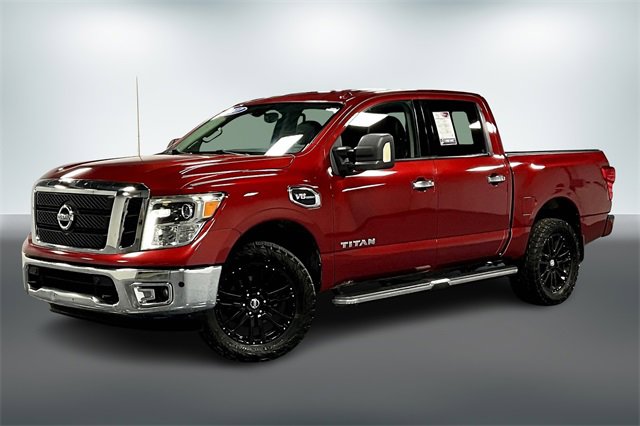 2017 Nissan Titan SL photo 3