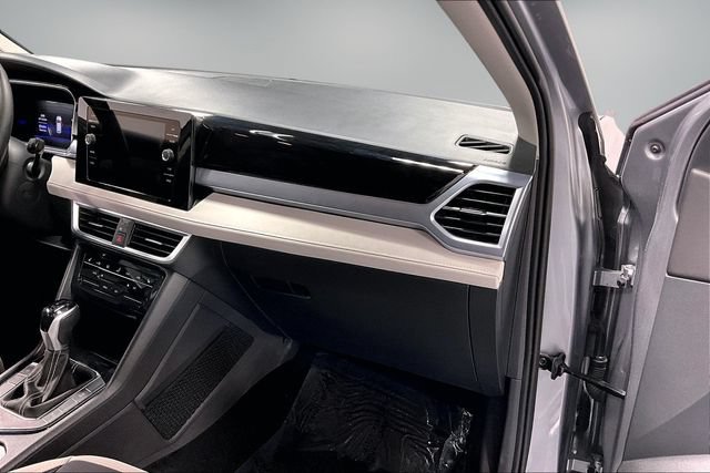 2025 Volkswagen Taos SE - Photo 23