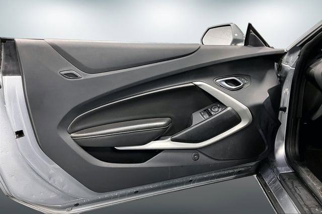 2023 Chevrolet Camaro 1LT - Photo 17