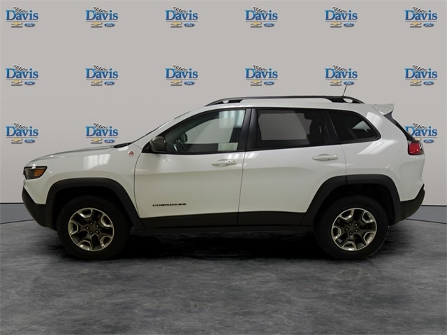 Used 2019 Jeep Cherokee Trailhawk with VIN 1C4PJMBXXKD394048 for sale in Auburn, IN