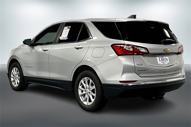2021 Chevrolet Equinox LT photo 2
