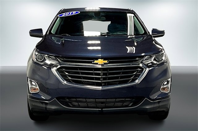 2019 Chevrolet Equinox LT photo 2