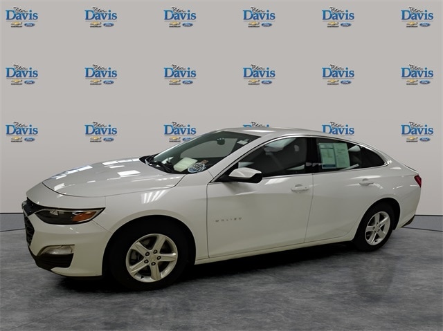 Used 2022 Chevrolet Malibu 1FL with VIN 1G1ZC5ST5NF175800 for sale in Auburn, IN