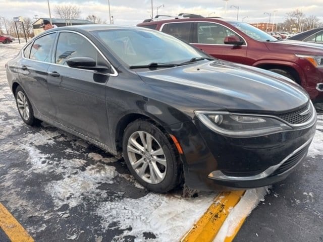 2015 Chrysler 200 Limited's photo