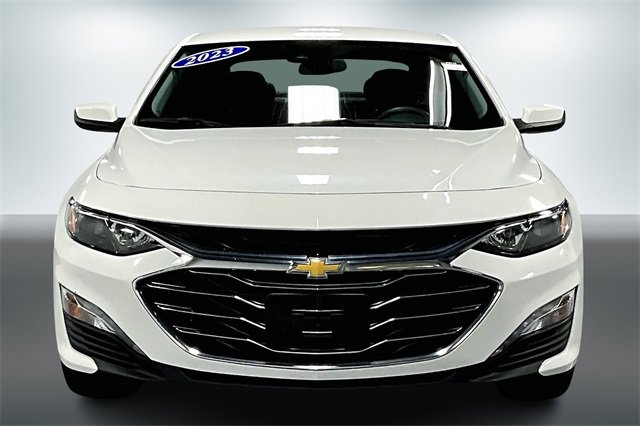 2023 Chevrolet Malibu 1LT photo 2