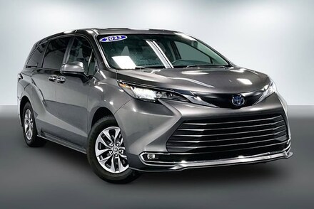 2023 Toyota Sienna XLE Van Passenger Van