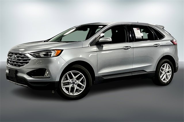 2022 Ford Edge SEL photo 3