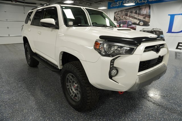 2020 Toyota 4Runner TRD Off-Road Premium's photo
