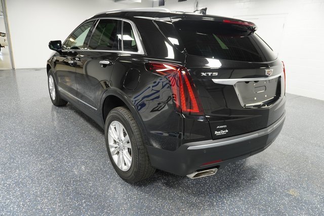 2022 Cadillac XT5 Luxury photo 2
